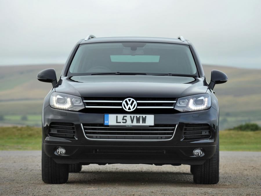  Volkswagen Touareg V6 TDi 2010 года  (UK) (фото 28 из 35)